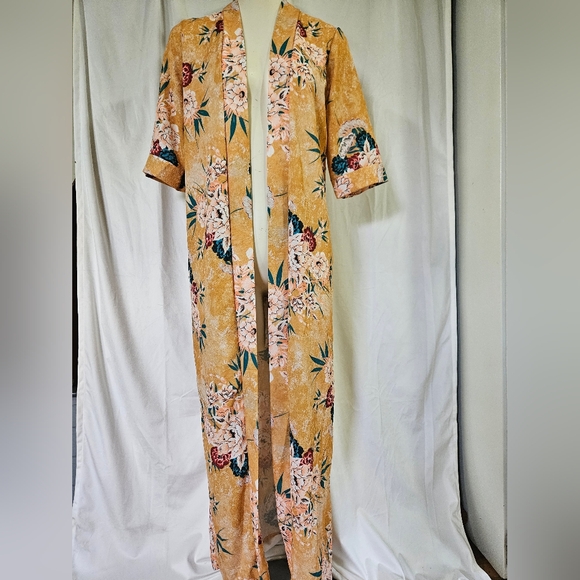 Boohoo Other - Boohoo 3/4 Sleeve Maxi Kimono